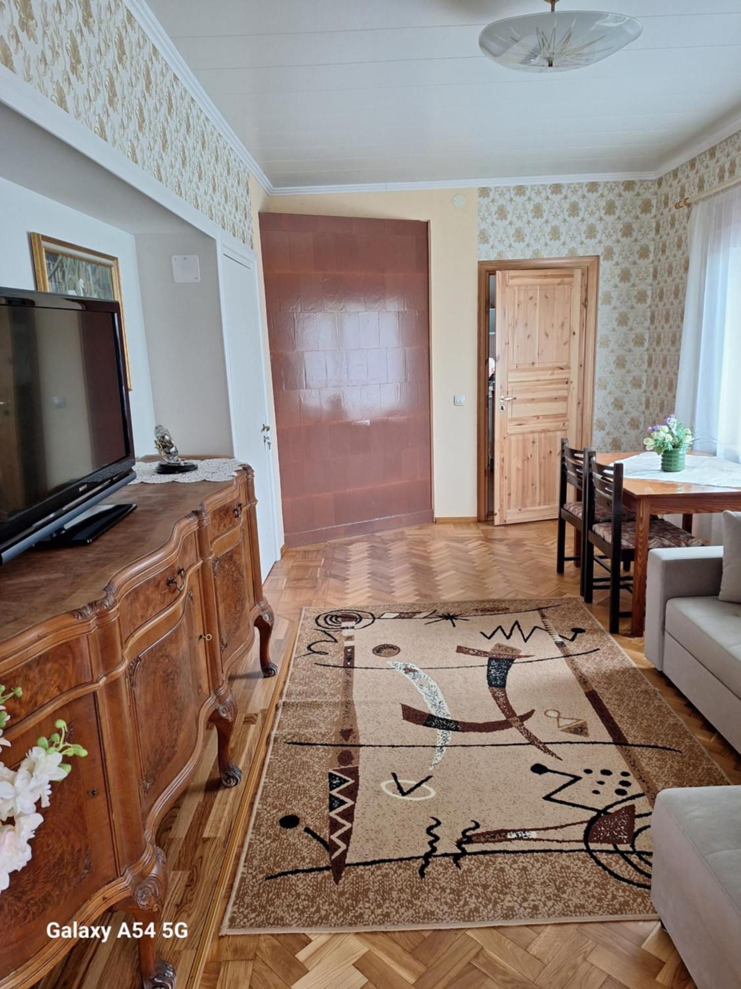 Soliid Apartment Pärnu Esterno foto